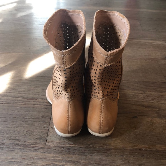 Dolce Vita Union Western Boot- Mocha - Picture 3 of 8